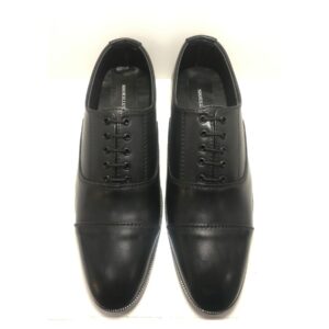 Classic Oxford with cap-toe stitch